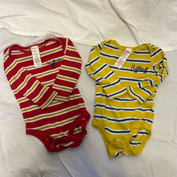 Baby Boden Other - baby boden harry potter Gryffindor & Hufflepuff 12-18 month onsie lot N6